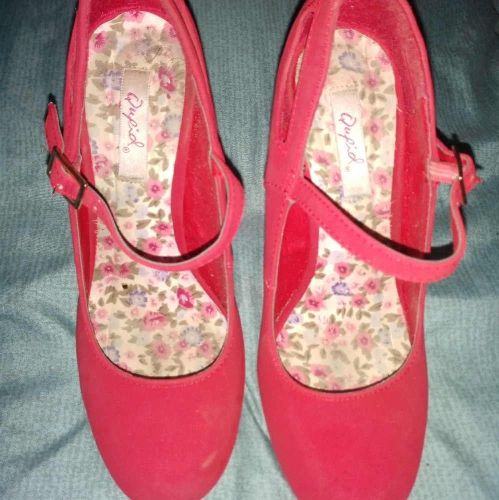 Heel pumps